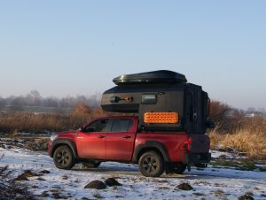 Rezerwacja – wynajem kapsuły na pickup | Kamperem na pikapie